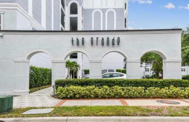 Exclusive Downtown Orlando condo - the GRANDE