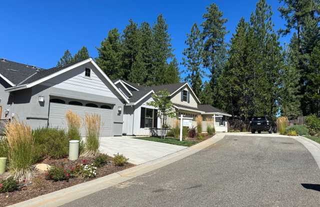 Photo of New Construction 3 bedroom 2 Bathroom Home With a Loft in the Timberwood Estates