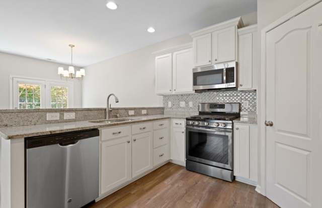 2513 Magnolia Tree Lane