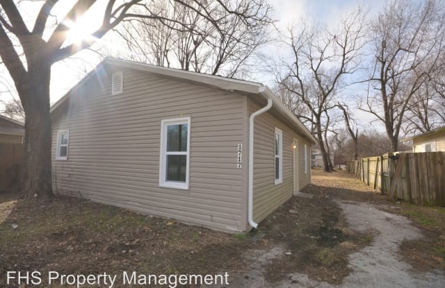 1717 N. Hillcrest Ave. - 1717 North Hillcrest Avenue, Springfield, MO 65802