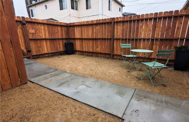 6105 S Hobart Boulevard