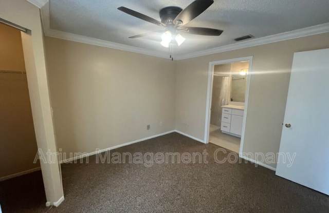 2561 Grassy Point Dr