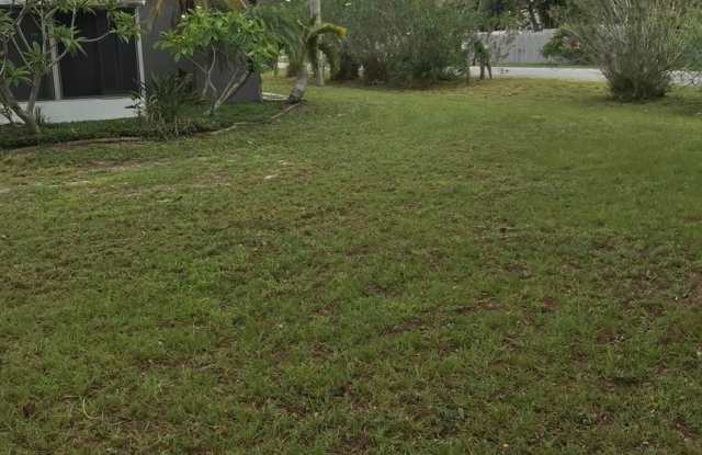 1750 James Rhodes PL