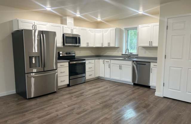 Badger Road/2969 Units 1-12