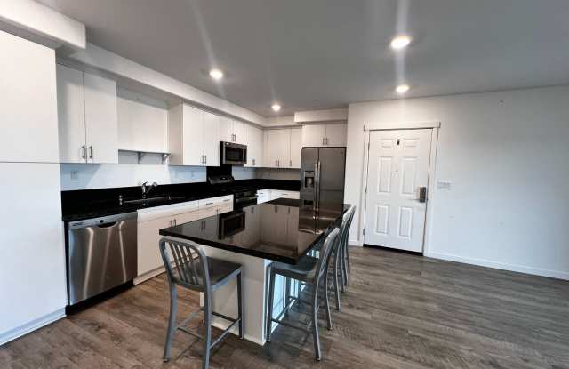 Photo of Updated 3rd-Floor Brody Ranch Home with Garage