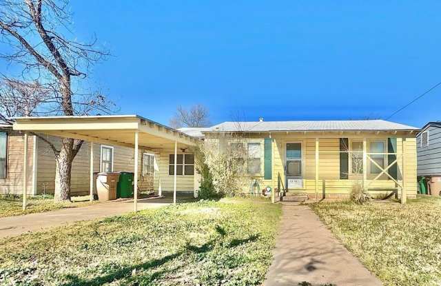 1318 E Harris Avenue