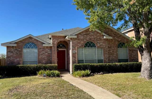 2109 Foxglove Court - 2109 Foxglove Court, Garland, TX 75040