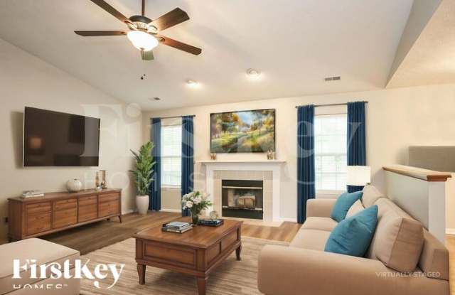 557 East Pine Ridge Drive