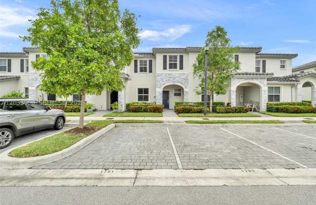 1791 SE 27th Ter