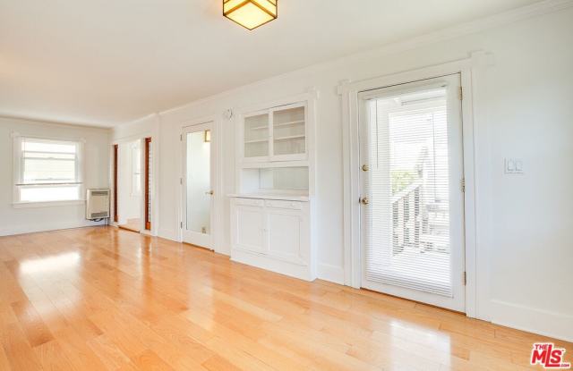 426 RIALTO Ave unit: D