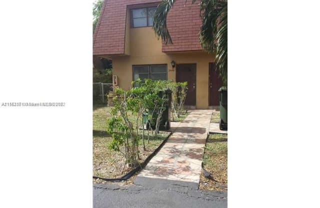 2440 SW 58th Mnr - 2440 Southwest 58th Manor, Dania Beach, FL 33312