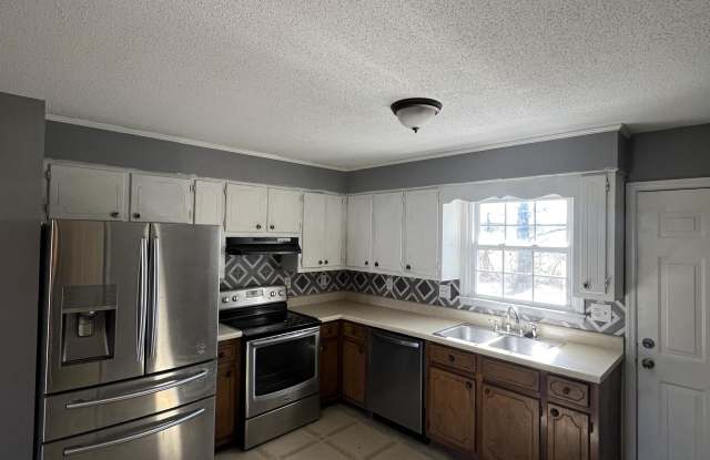 211 Hunter Drive - A