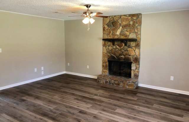 3206 Kings View Court