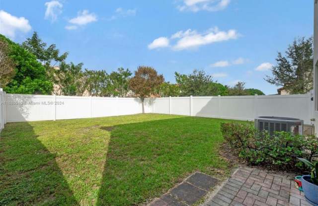 9215 Sw 39th Street