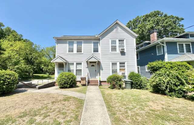 Adorable 1 Bedroom in Dunleath Historic District