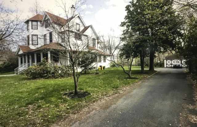 4 Beechwood Avenue