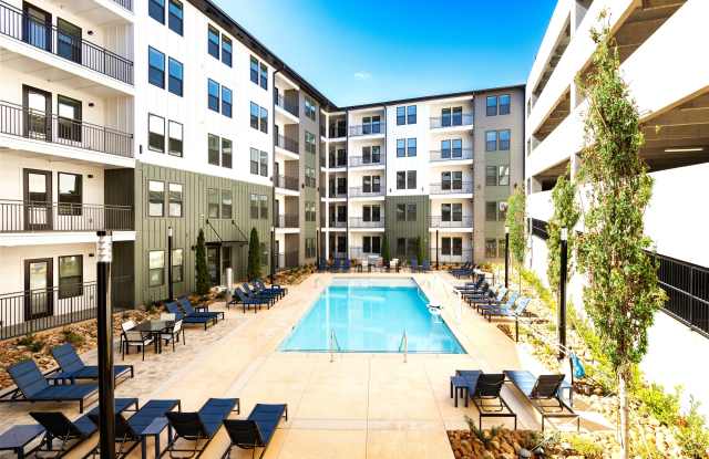 The Argos Apartments at Grant Park