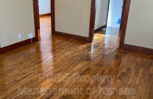 1827 SW Cherokee Street