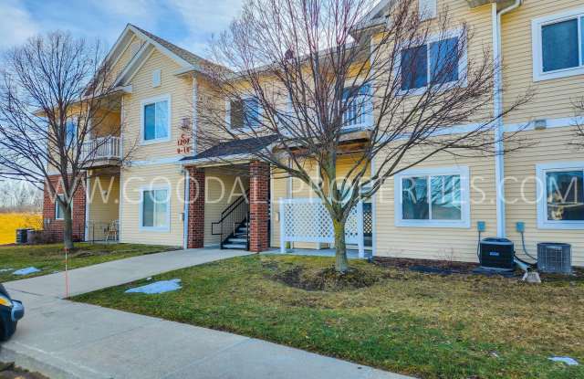 Spacious 3 bedroom 2 Bath condo in Ankeny photos photos