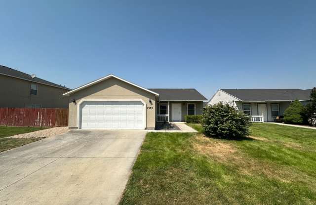 Photo of 3bed, 2bath 1,160sq.ft. 2car garage home in Central Caldwell location