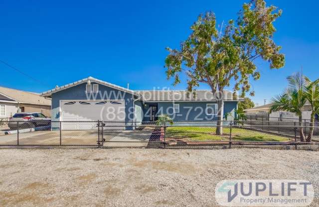 **MOVE IN SPECIAL** 6BD/3BA Beautiful home in Chula Vista