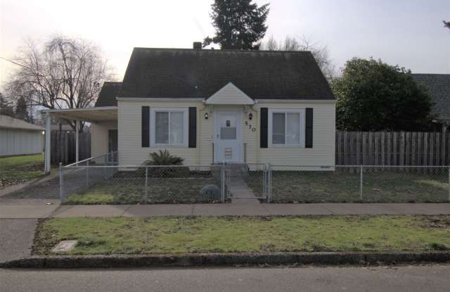 Cozy Two-Bedroom Home - 530 West B Street, Lebanon, OR 97355