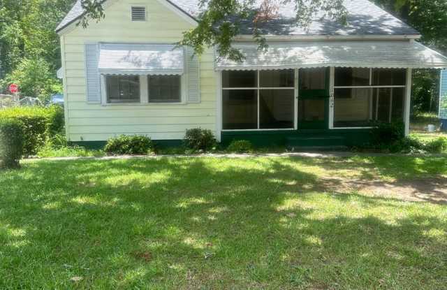 3 bedroom 1 bath cozy home!