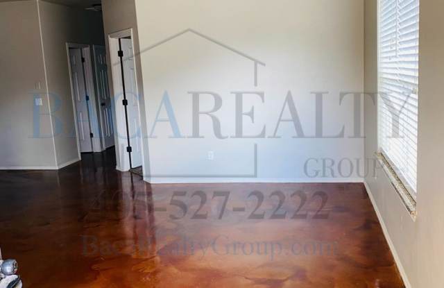 3br 2ba duplex with 2 car garage!