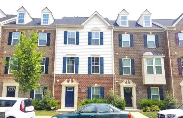 5318 SMITHS COVE LANE