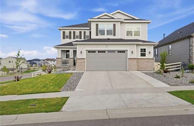 Spacious 6BR House in Aurora