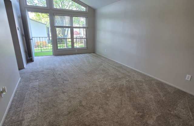 4710 Charecote Ln Unit 4710-P