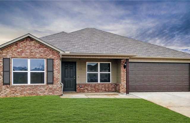 848 NorthWest Evans Circle