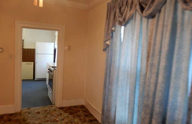 606 East Market Street - 2