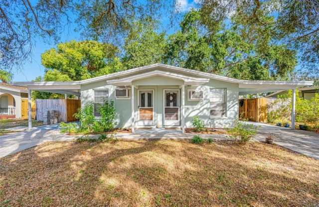 616 DOGWOOD COURT