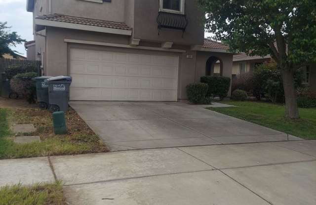 Photo of 580 Beckman, Merced. Available now!