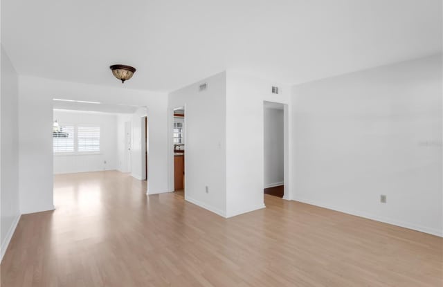 3414 W CARRINGTON STREET