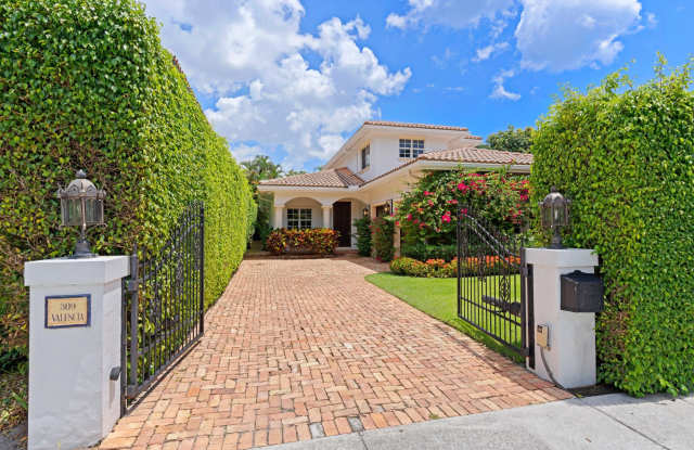 309 Valencia Road