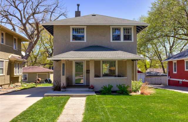 Photo of 687 28th St