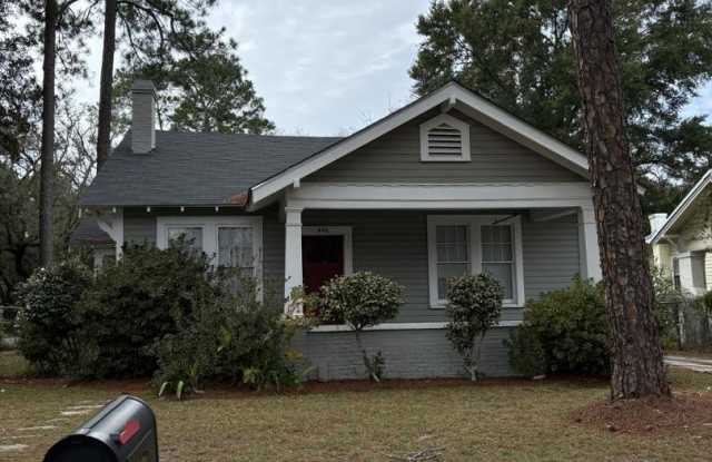 901 North Davis Street