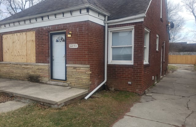 11850 Engleside St - 11850 Engleside Street, Detroit, MI 48205