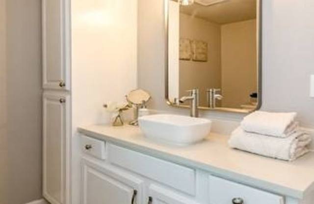 Photo of Spacious 2BR House in Federal Way