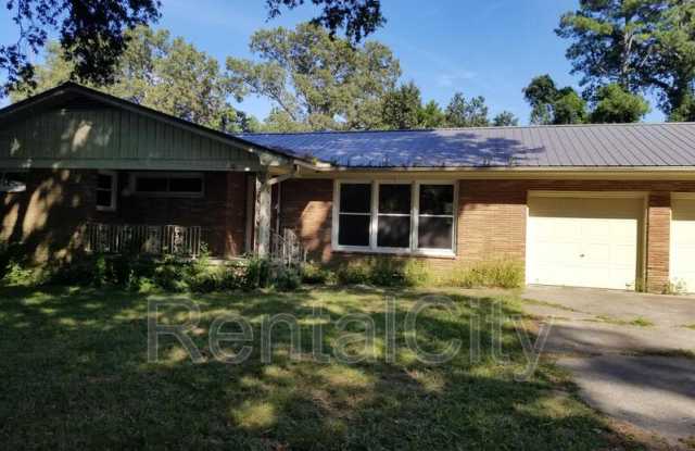 16 Twin Oaks Pl