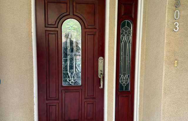 Photo of Beautiful Spacious 2 Bedroom/2 Bath Condo