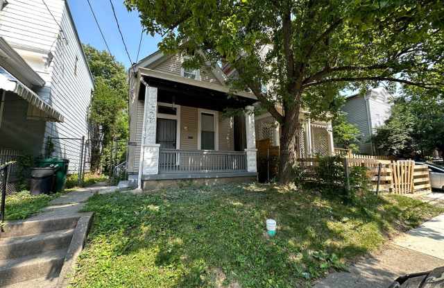 1056 Winfield Ave