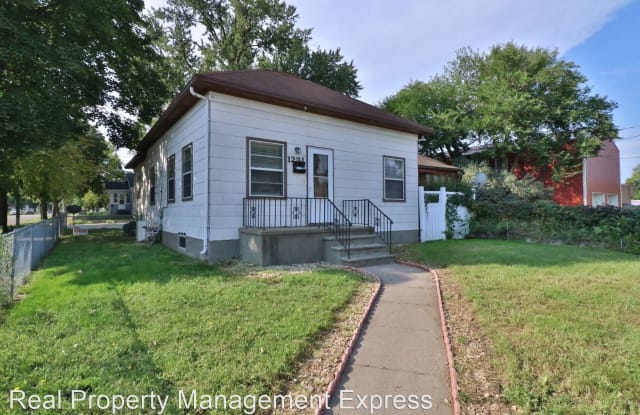 1231 E 6th Street - 1231 East 6th Street, Sioux Falls, SD 57103