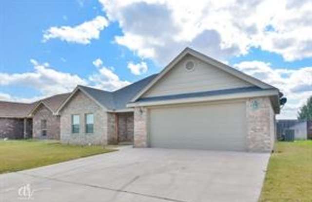 1333 BRIAR CLIFF PATH