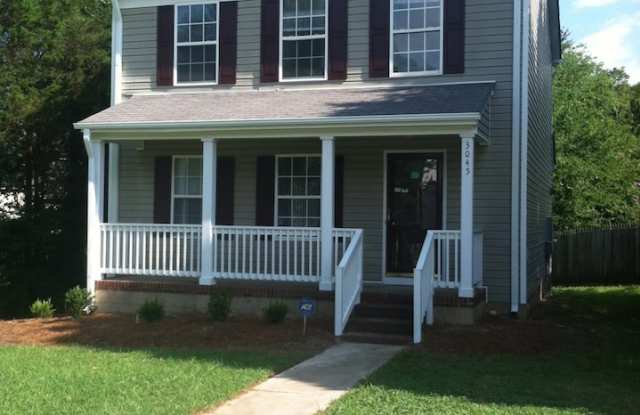 3045 Champion Ln SW