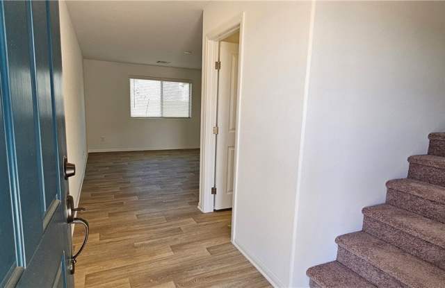 6071 Swift Lariat Street