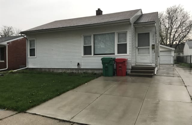 22095 Schroeder Ave - 22095 Schroeder Avenue, Eastpointe, MI 48021