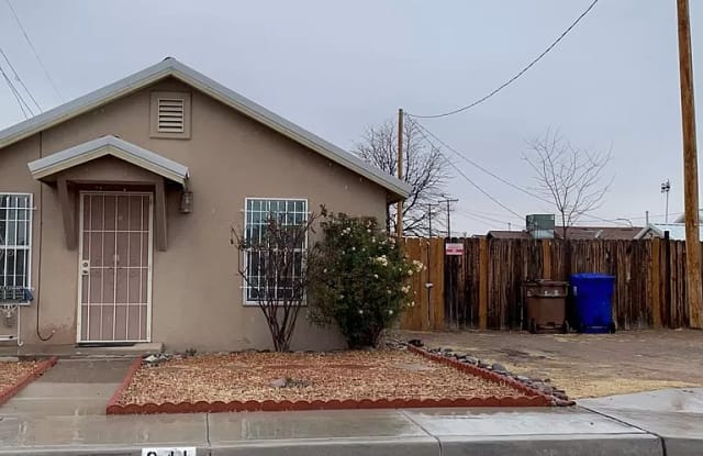 641 3rd St - 641 North 3rd Street, Las Cruces, NM 88005